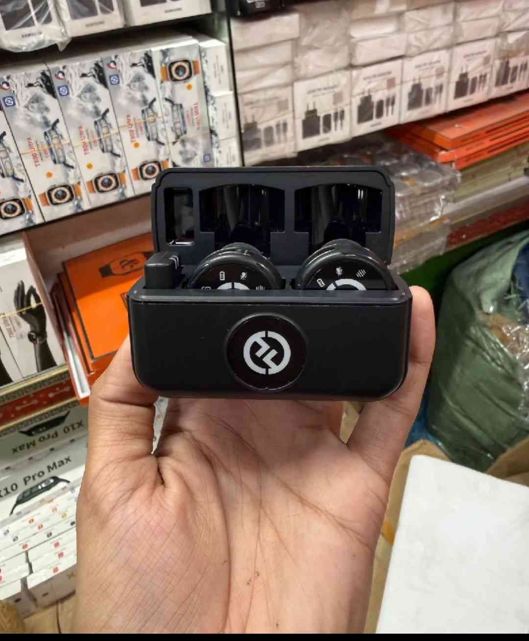 HOLLYLAND LARK M2 Wireless Lavalier Microphone
